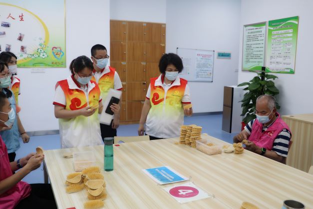 “獻(xiàn)愛(ài)心·揚(yáng)美德”東莞建工集團(tuán)慰問(wèn)南城康就中心(圖11)